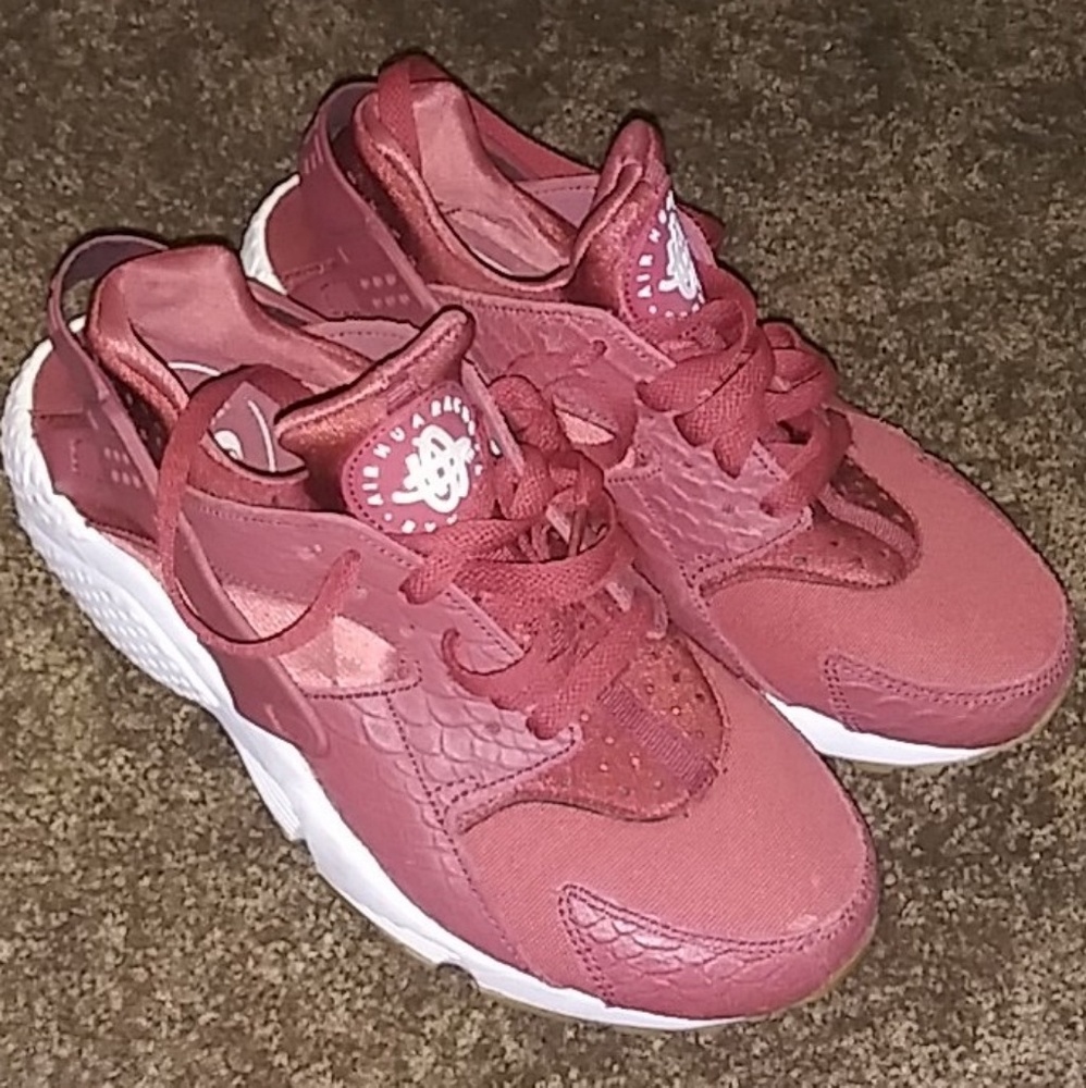 Huarache Sneakers